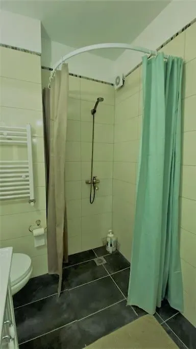 Iris' Apartment Θεσσαλονίκη 0*,